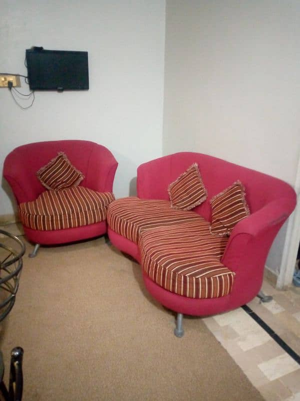 4 seater, Good condition 1