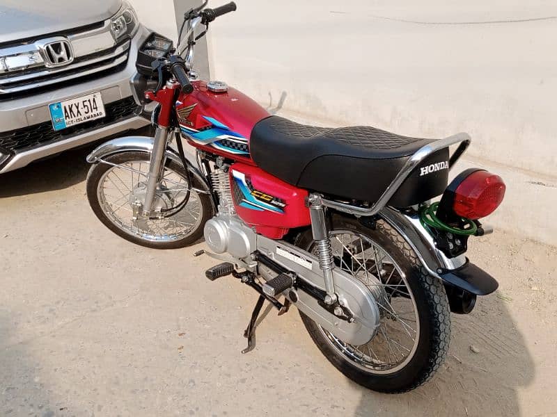 Honda 125 Lush 8