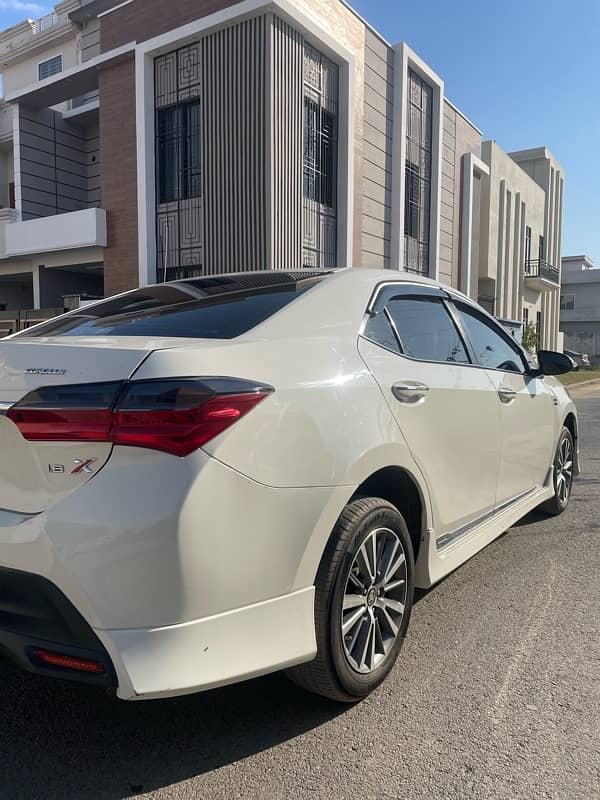 Toyota Corolla GLI auto 2017 1