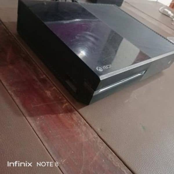 Xbox one 500 gb 2