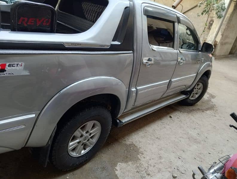 Toyota Hilux 2012 exchange possible 4