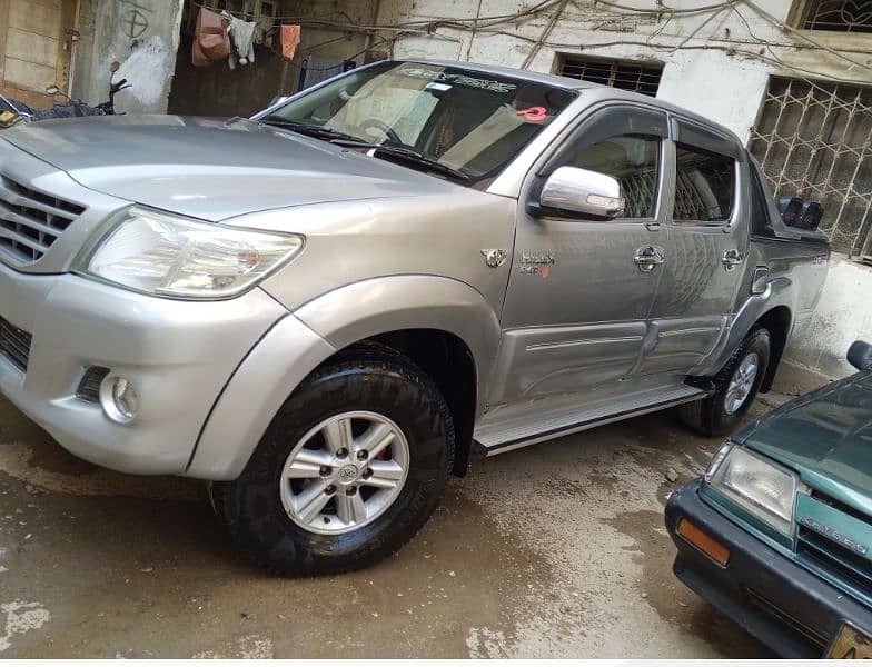 Toyota Hilux 2012 exchange possible 5