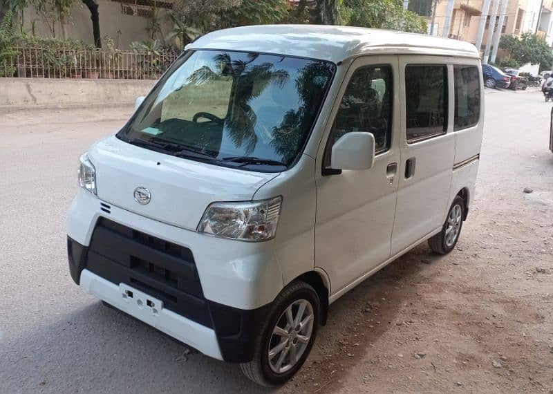 Daihatsu Hijet 2019 1