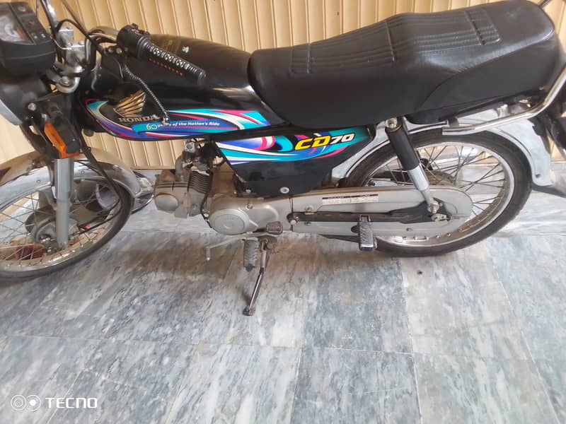 CD 70 excellent condition home used bike 4