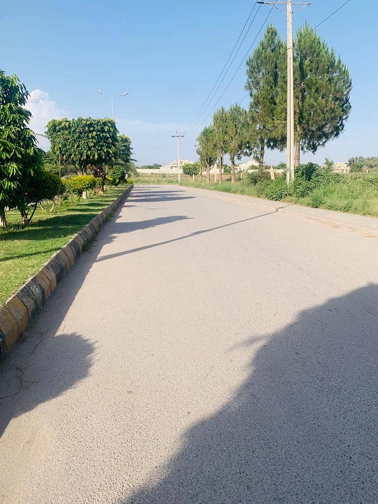 Margalla View Housing Scheme, D17 Islamabad 1 Kanal Beautiful Level Plot For Sale. 3