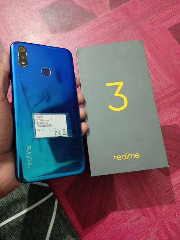 Realme 3 New condition with box 4gb 64 gb 0