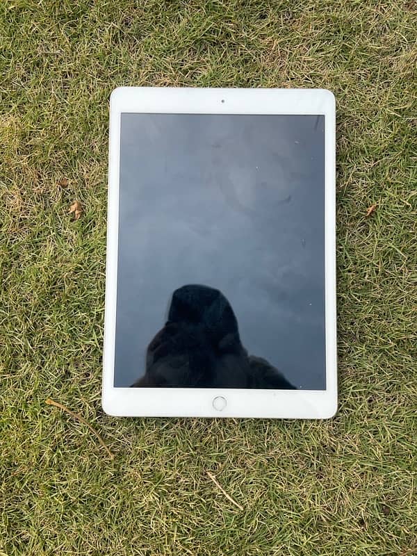 iPad 8gen 32gb 1