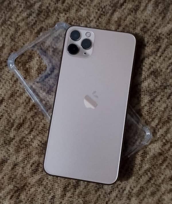 iphone 11 pro max , urgent sale needed cash , all ok , only btery chng 0