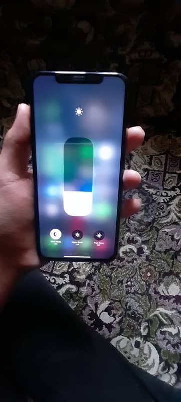 iphone 11 pro max , urgent sale needed cash , all ok , only btery chng 7