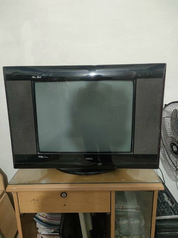 TCL Noble Tv . 10 on 10 condition h 1