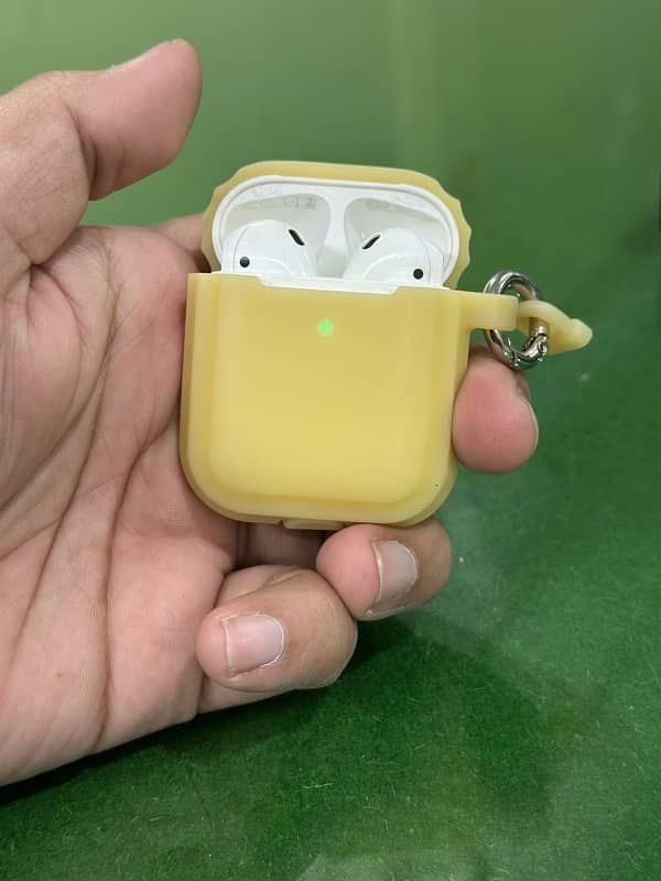 Apple Airpods 2 wireless 3