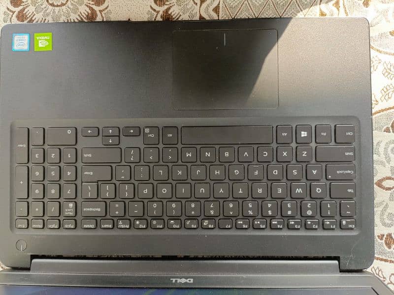 Dell Latitude 3500 (i7) 1