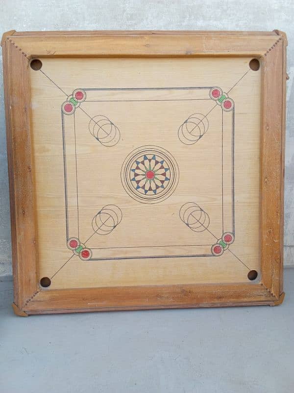 good condition carom board 1month use 4'x4 0