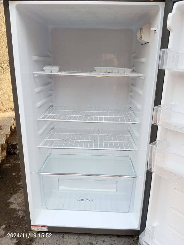 Haier Fridge For sale New Condition ma all ok hai 6