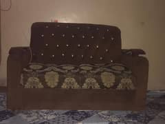 7 seter sofa set with table good condition