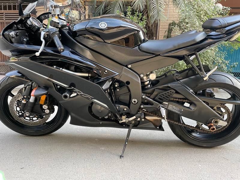 YAMAHA YZF-R6 8