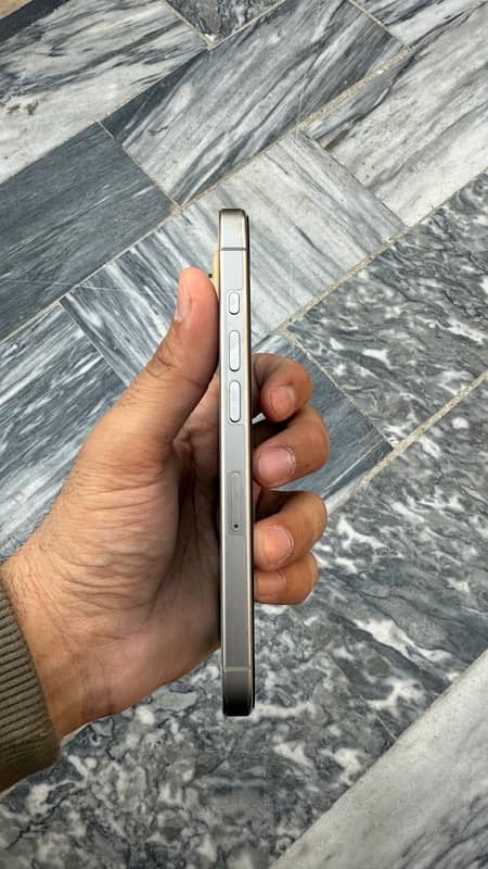 Iphone 15 Pro 256GB Natural Titatnium HK 10/10 1