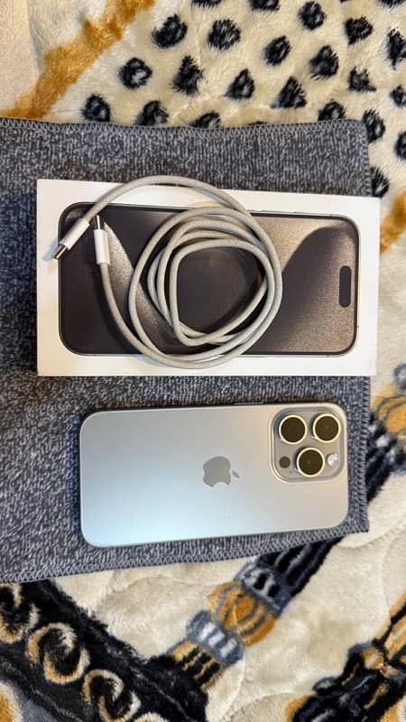 Iphone 15 Pro 256GB Natural Titatnium HK 10/10 3