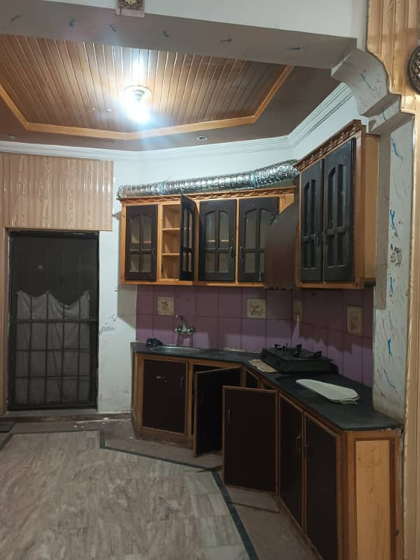 Proportion to bedroom for rent 10 Marla demand 85000 3