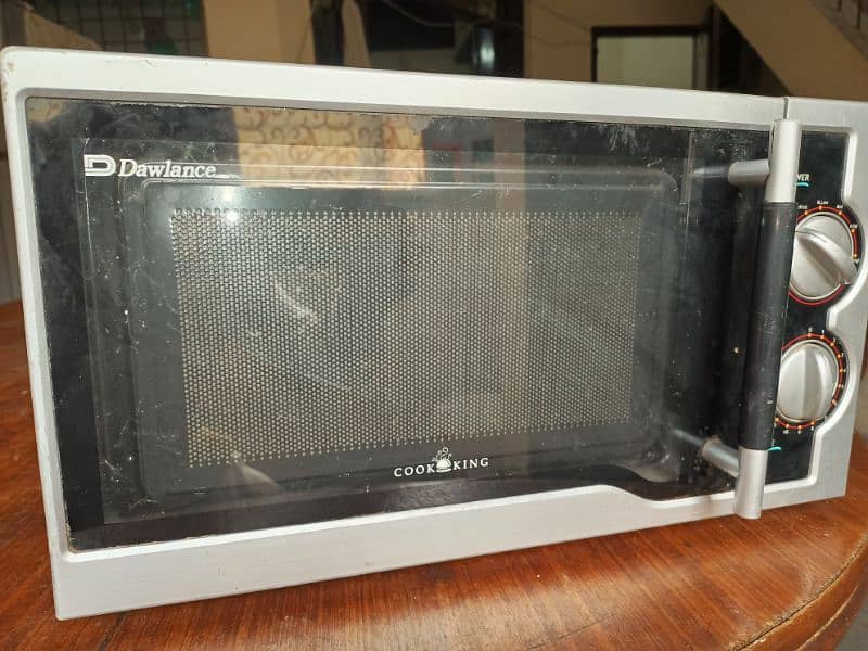 Oven almost new urgent sale 1