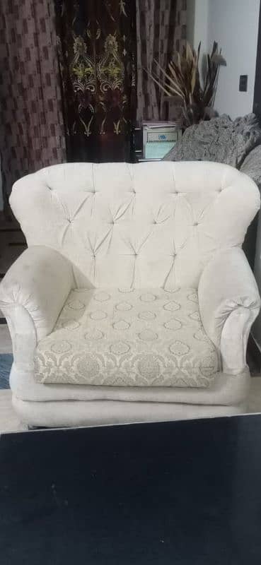 5 year used sofa set for sale in reason able price 2