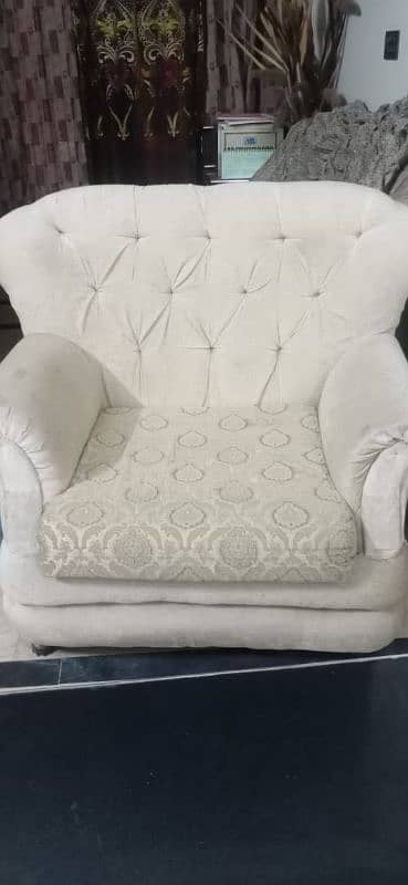 5 year used sofa set for sale in reason able price 3