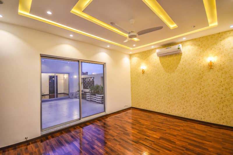 One Kanal Lavish Living Independent Bungalow Situated AT Most Prime Location 22