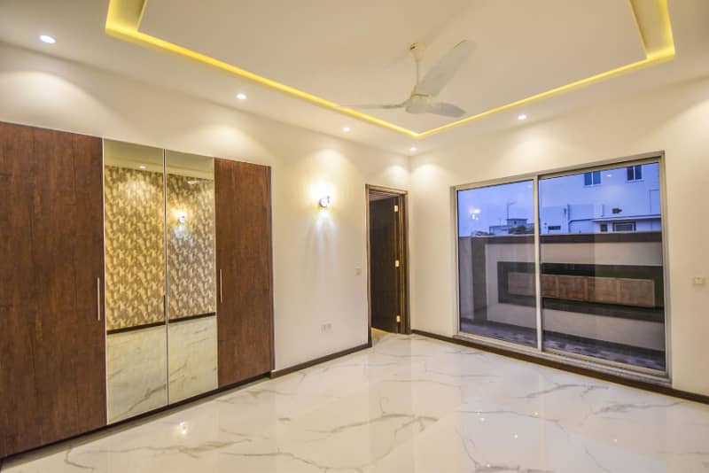 One Kanal Lavish Living Independent Bungalow Situated AT Most Prime Location 25