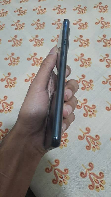 one plus 9 5g 16/128 Dual sim pta 7