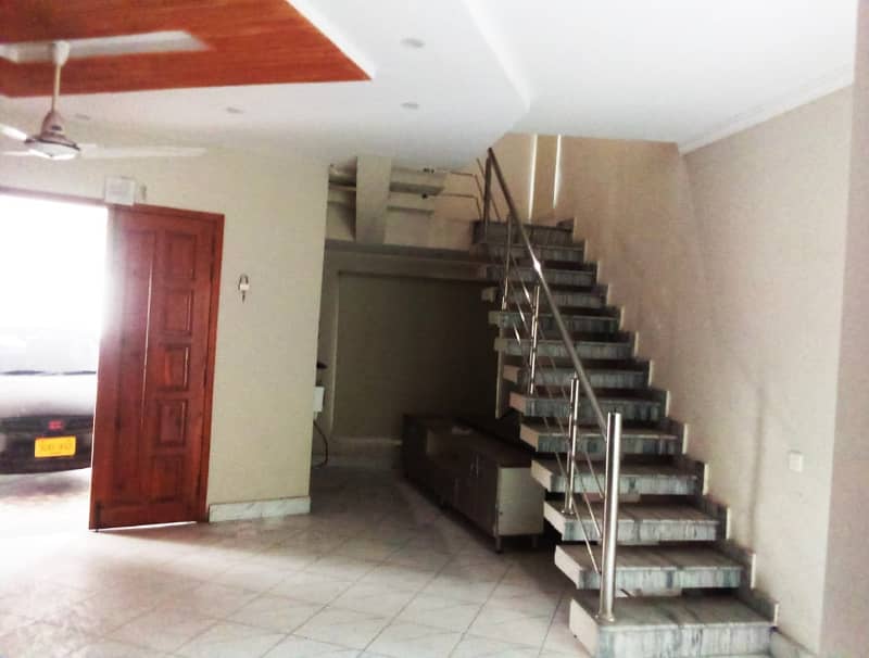 1 Kanal Double Story House Original Pics For Corporate Office Very Reasonable Rent Gulberg 3 Lahore 5