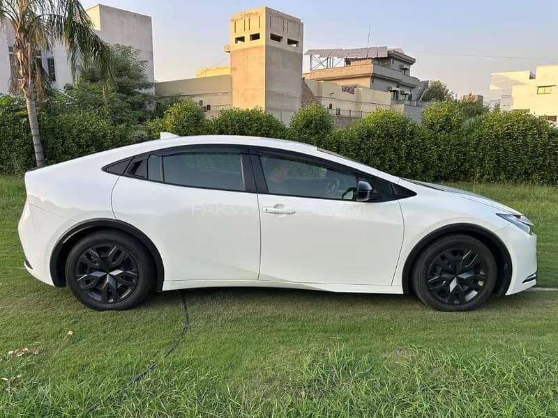 Toyota Prius 2023 X Package Brand new Car 5