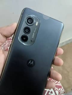 moto edge 2022 (8/256)