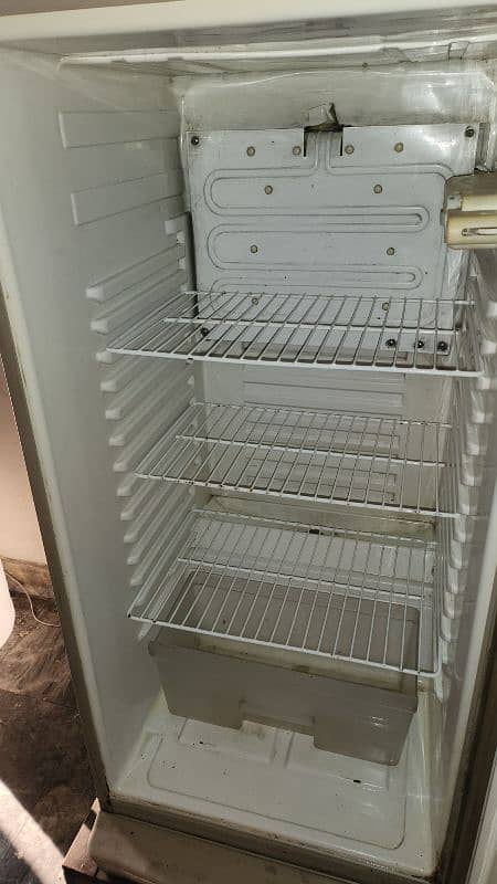 Dawalance medium size refrigerator 6