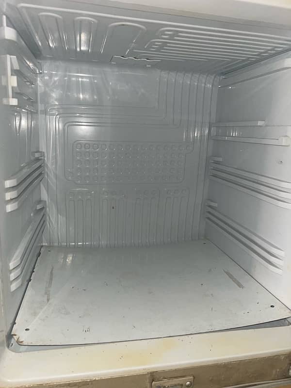 refrigerator 3