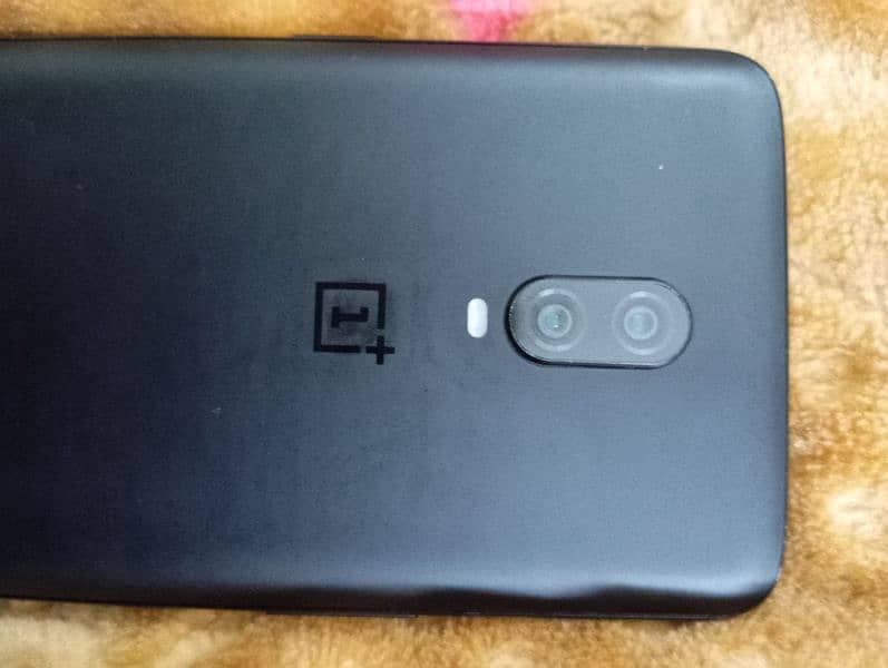 OnePlus 6t 8/128gb Gaming phone 2