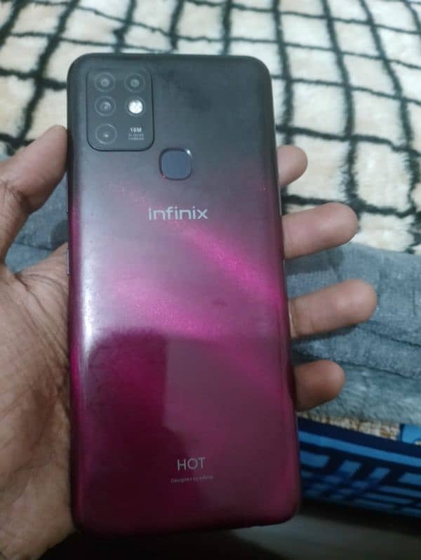 Infinix hot 10 6/128 2