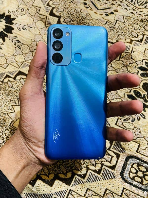 itel vision 3 jewel Blue color 2/32 storage, 5000mah battery with 18w 4