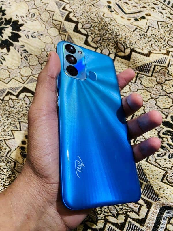 itel vision 3 jewel Blue color 2/32 storage, 5000mah battery with 18w 13