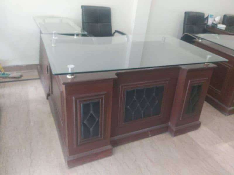 3 king size Office Table 8