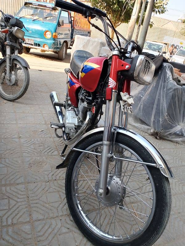 125 Honda bike Good condition 3