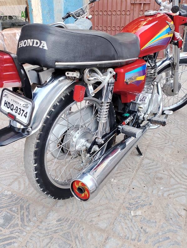 125 Honda bike Good condition 7