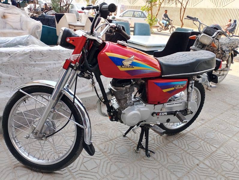 125 Honda bike Good condition 11