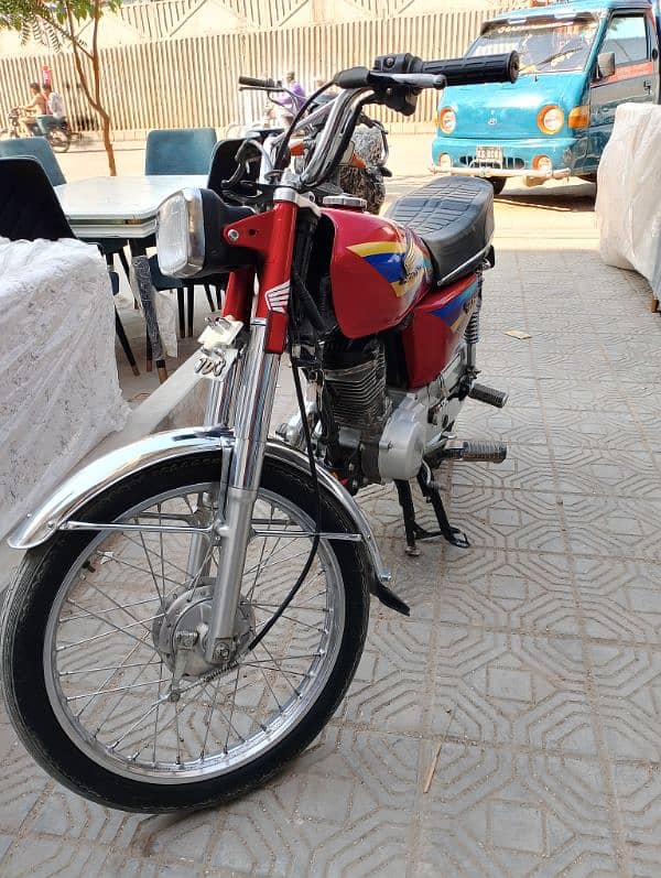 125 Honda bike Good condition 15