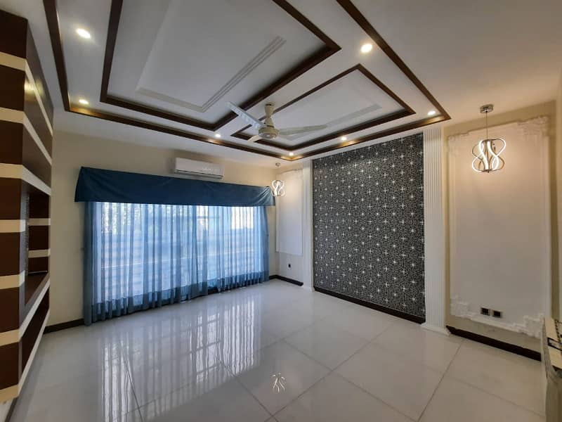 1 Kanal Super Hot Located Bungalow Is Available For Rent In The Best Block Of DHA Phase 4 Lahore 24