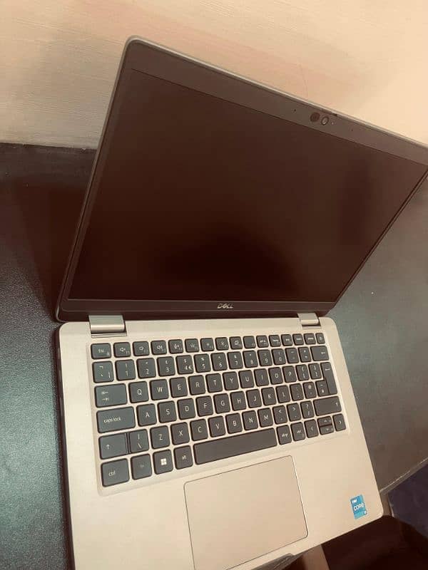 Dell Latitude 5330 - i5 12th Gen - 16/256 5