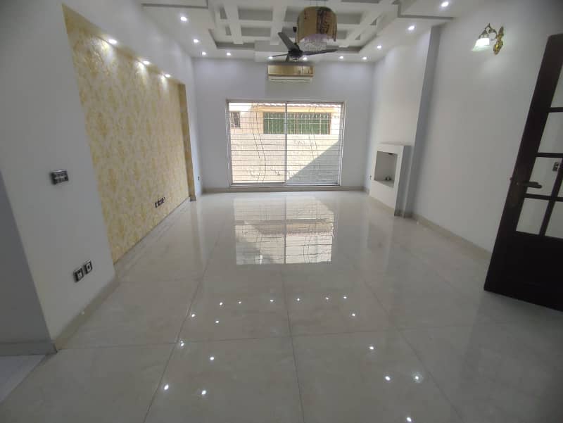 1 Kanal Super Hot Located Bungalow Is Available For Rent In The Best Block Of DHA Phase 4 Lahore 4