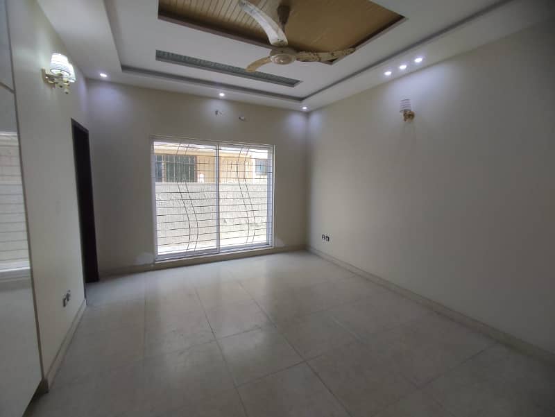 1 Kanal Super Hot Located Bungalow Is Available For Rent In The Best Block Of DHA Phase 4 Lahore 14