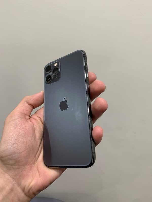 iphone 11 pro 256gb (read add) 3