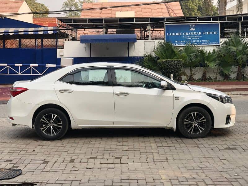 Toyota Altis Grande 2017 Full optional. 5