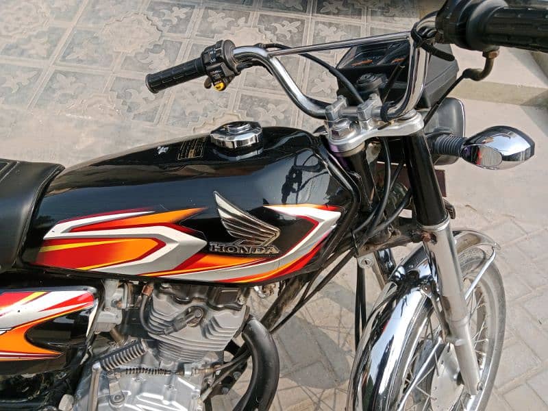 Honda 125CG bike 0